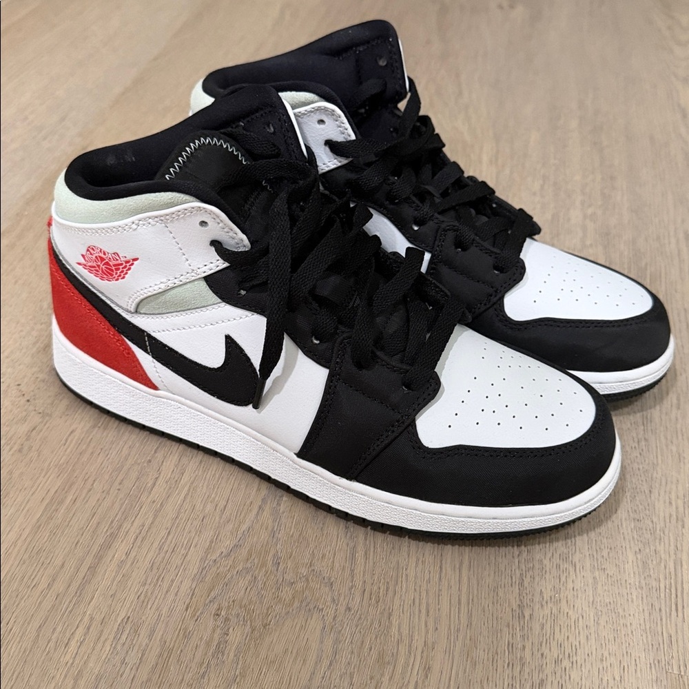 Nike Kids Sneakers - Black, White, Red